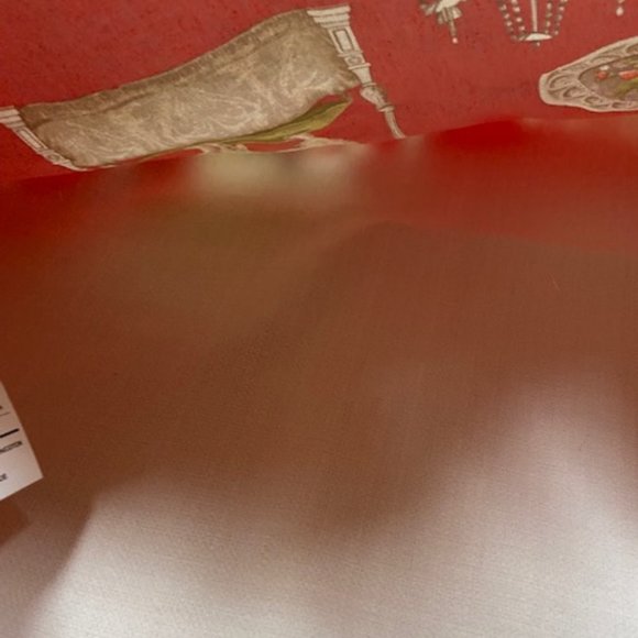 2 Decorative Pillow covers - Picture 4 of 7